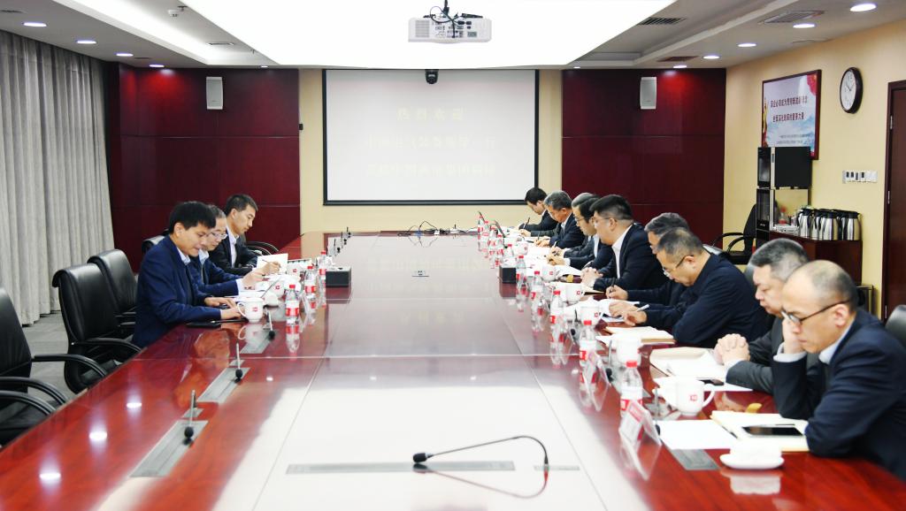 中國電氣裝備黨委常委、副總經理朱安珂到公司調研指導